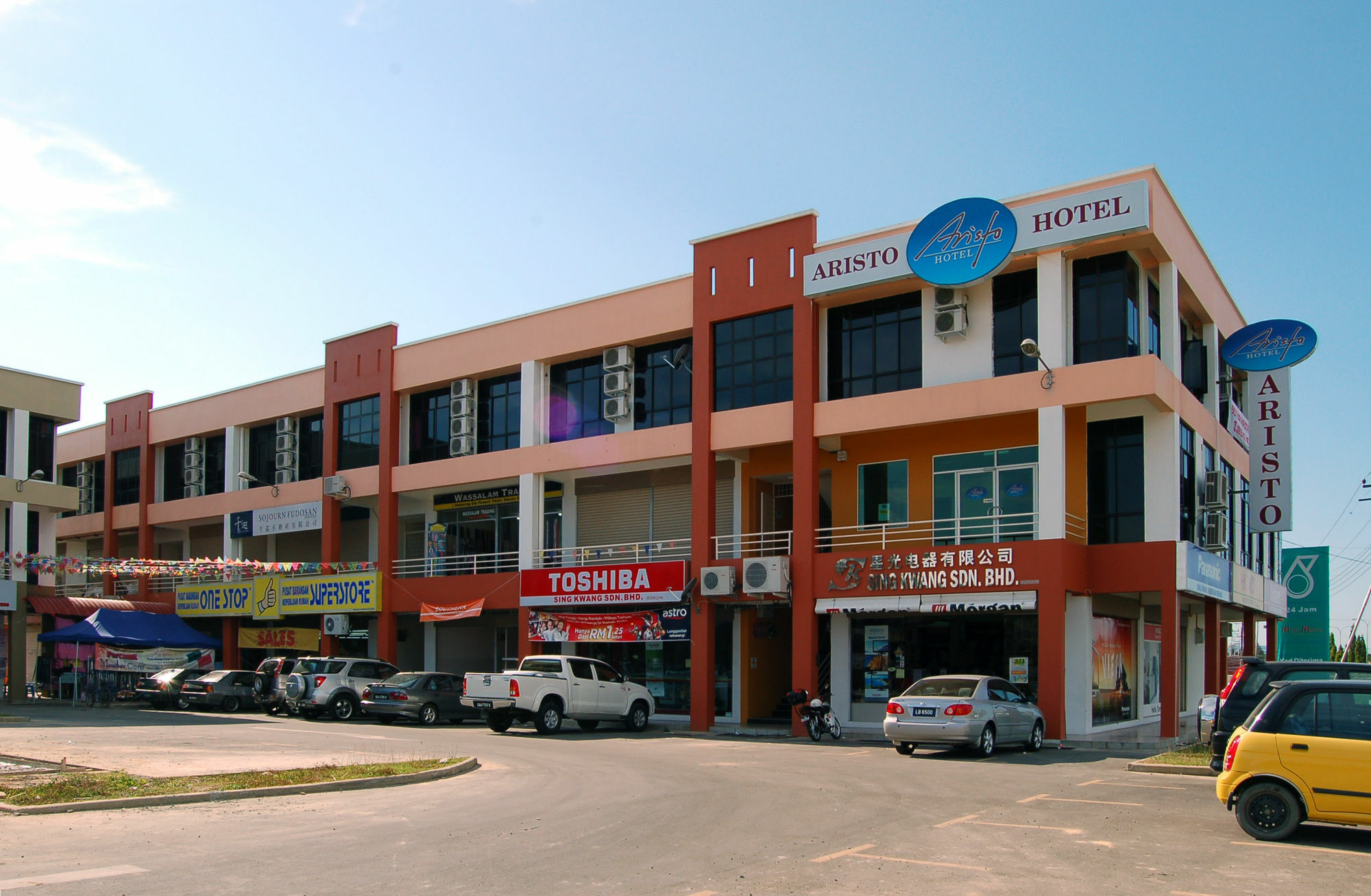 Aristo Hotel Putatan Kota Kinabalu Exteriör bild